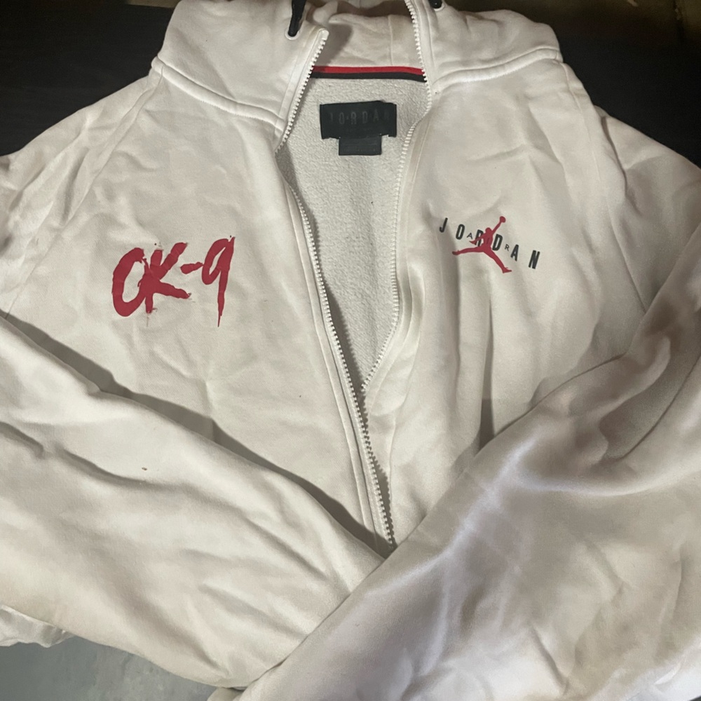 AUTHENTIC JORDAN HOODIE